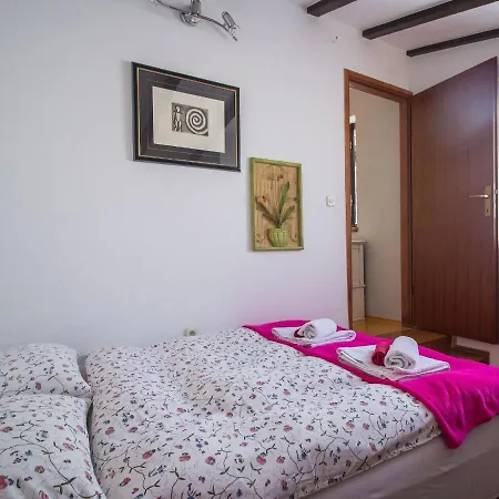 Apartman Lavanda *